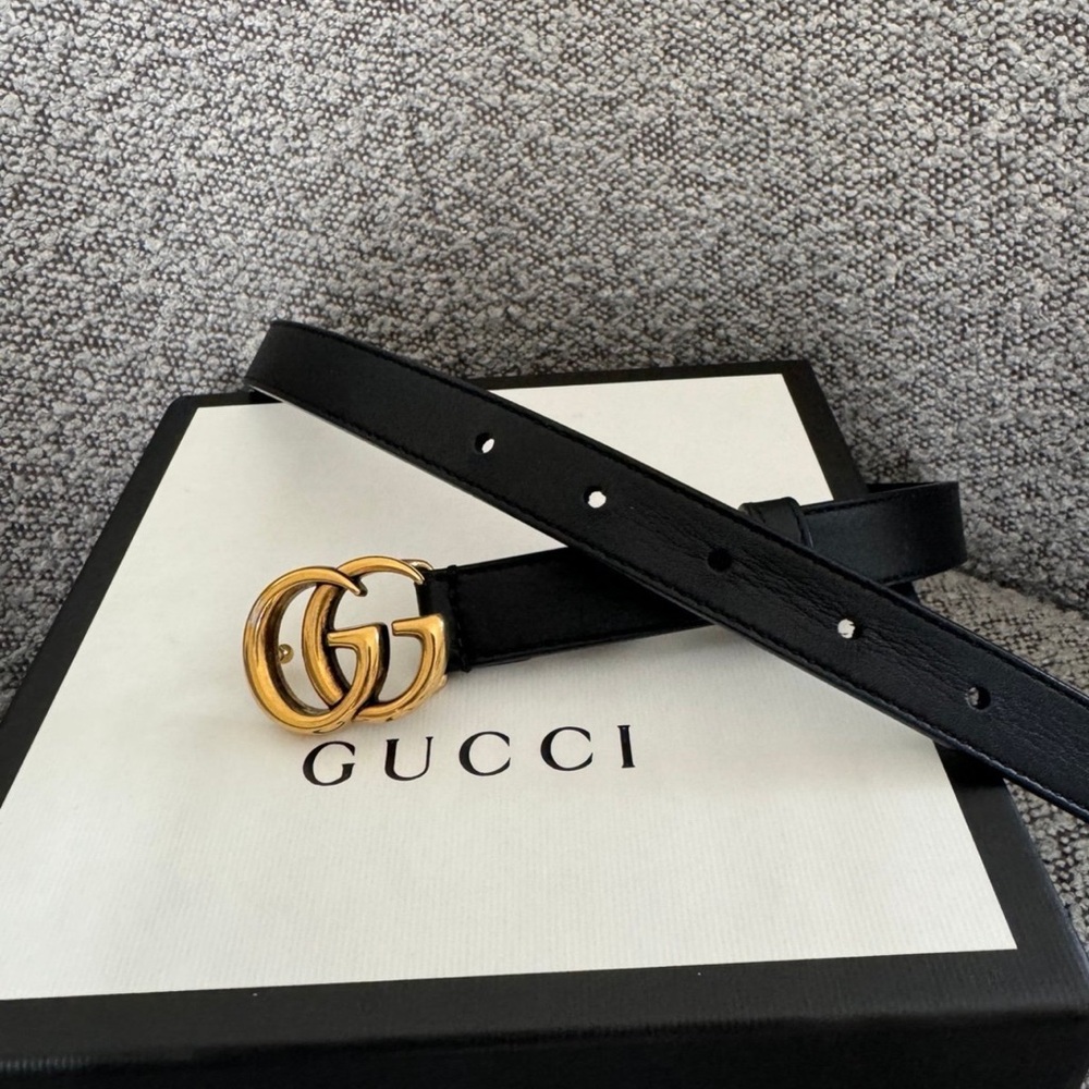 Gucci Marmont thin Belt with Gold GG Buckle